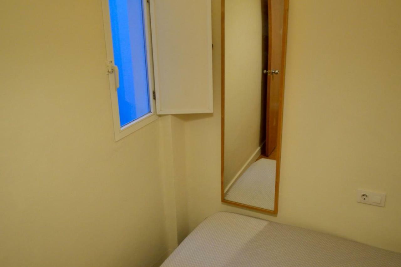 세비야 Peris Mencheta 아파트 외부 사진